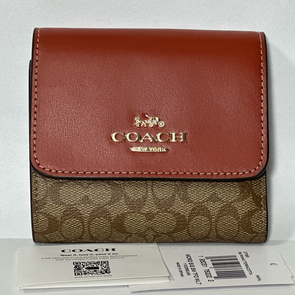 *NWT* COACH Small Trifold Wallet In Colorblock Signature Canvas - Picture 1 of 10